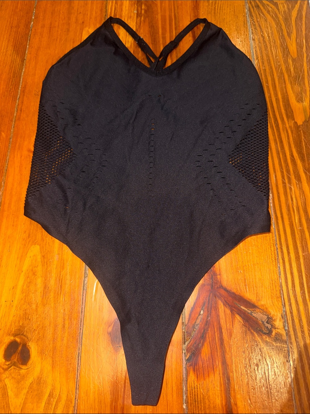 Alo Yoga Seamless Open Air Vneck Bodysuit